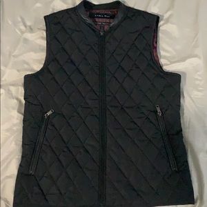 ZARA MAN. LIGHTWEIGHT VEST.